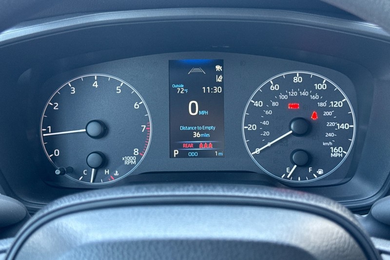 Toyota Corolla Cross Vehicle Full-screen Gallery Image 21