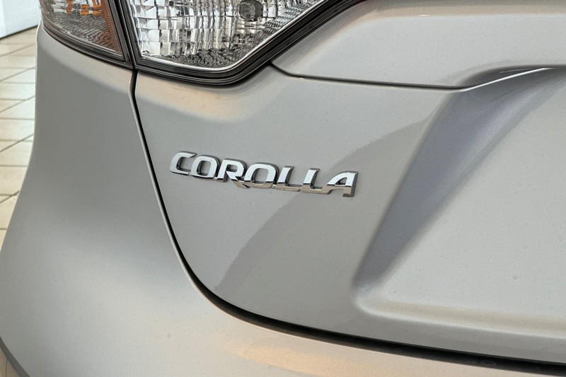 Toyota Corolla Vehicle Full-screen Gallery Image 07