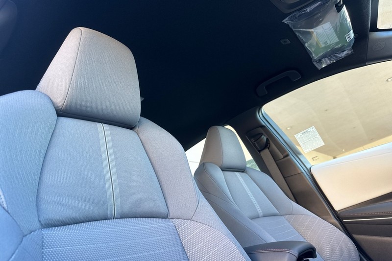 Toyota Corolla Vehicle Full-screen Gallery Image 14