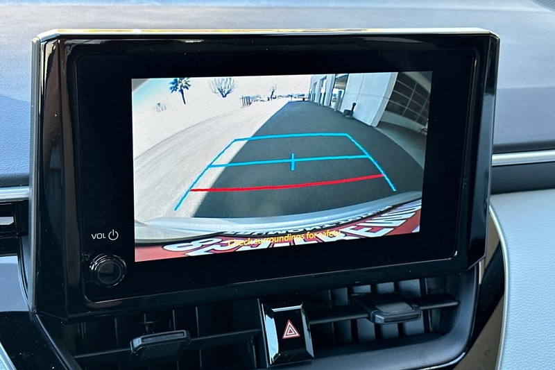 Toyota Corolla Vehicle Full-screen Gallery Image 16