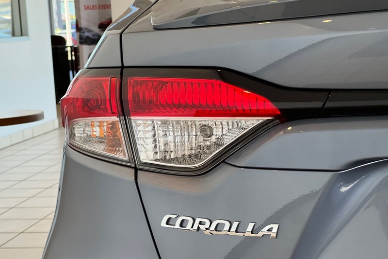 Toyota Corolla Vehicle Full-screen Gallery Image 07