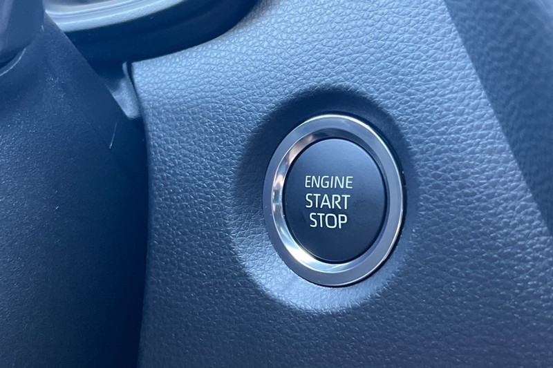 Toyota Corolla Vehicle Full-screen Gallery Image 19