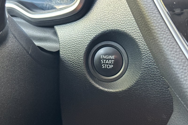 Toyota Corolla Cross Vehicle Full-screen Gallery Image 22