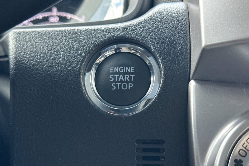 Toyota 4Runner Vehicle Full-screen Gallery Image 23