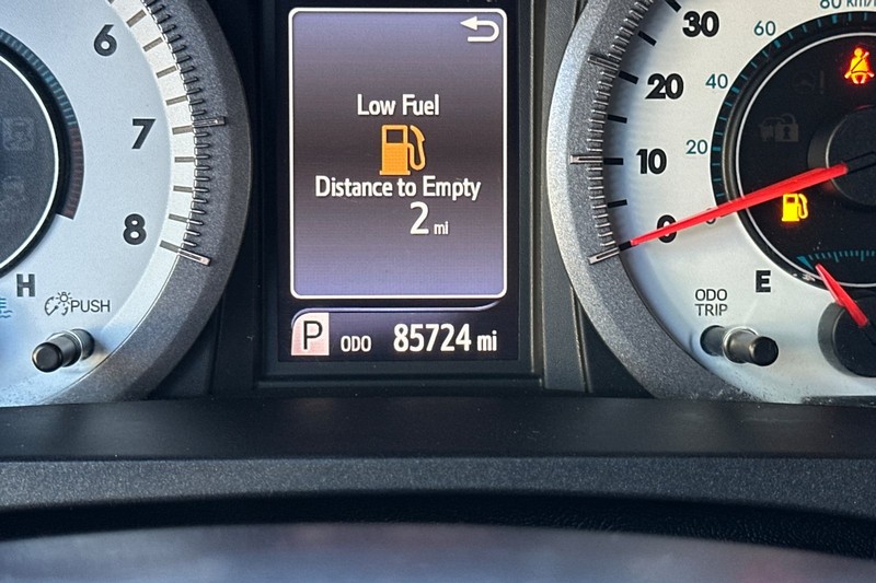 Toyota Sienna Vehicle Full-screen Gallery Image 25