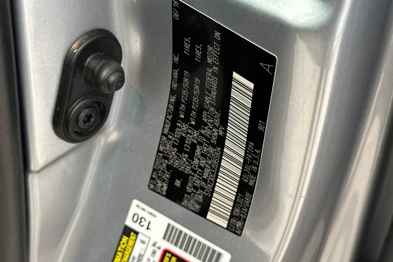 Toyota Sienna Vehicle Full-screen Gallery Image 29