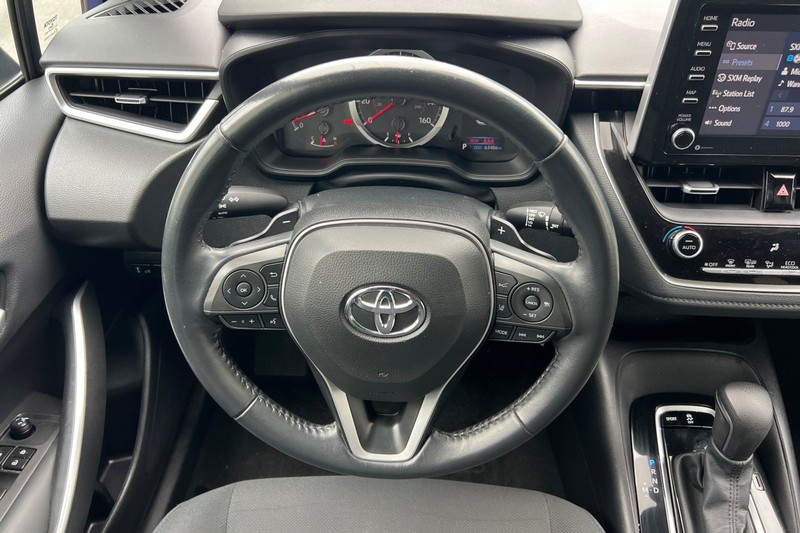 Toyota Corolla Vehicle Full-screen Gallery Image 14