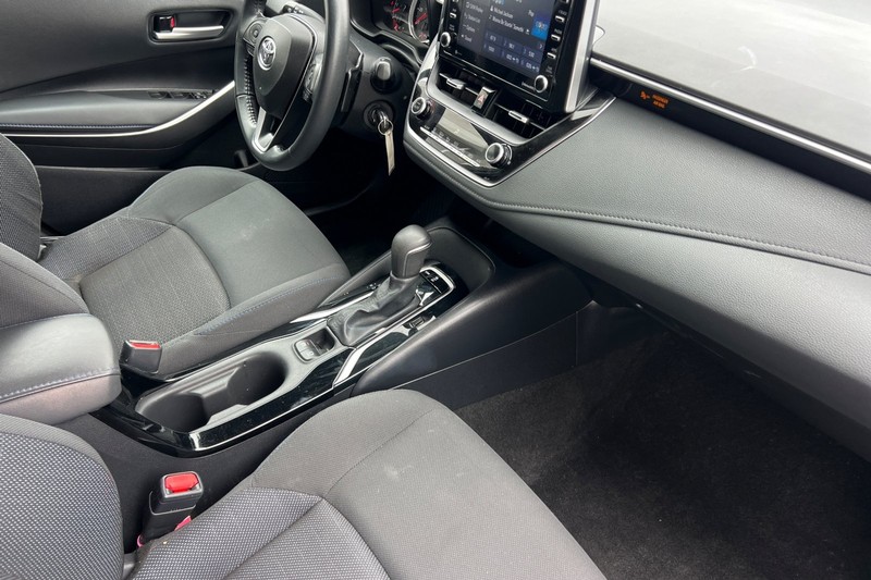 Toyota Corolla Vehicle Full-screen Gallery Image 15