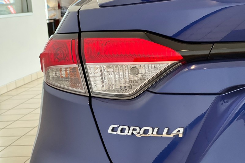 Toyota Corolla Vehicle Full-screen Gallery Image 25