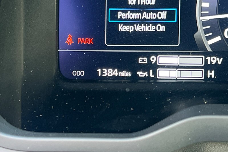 Toyota Tundra 4WD Vehicle Full-screen Gallery Image 24