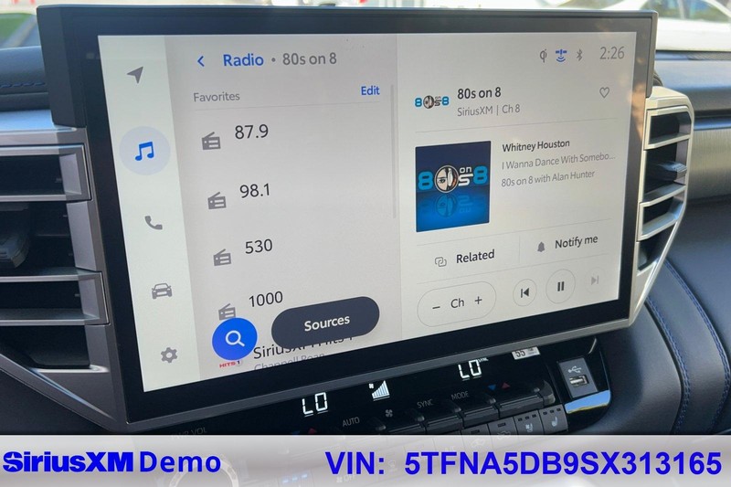 Toyota Tundra 4WD Vehicle Full-screen Gallery Image 27