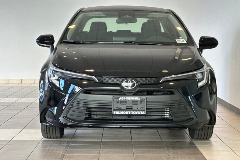 Toyota Corolla Vehicle Full-screen Gallery Image 03