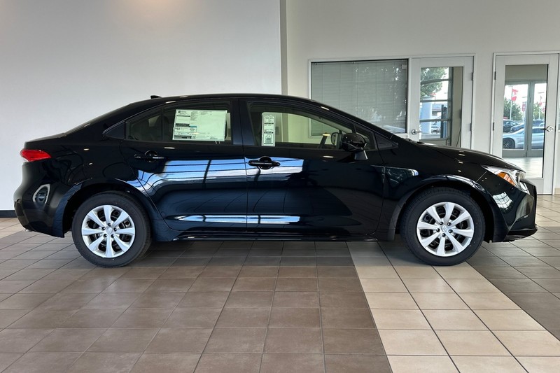 Toyota Corolla Vehicle Full-screen Gallery Image 04