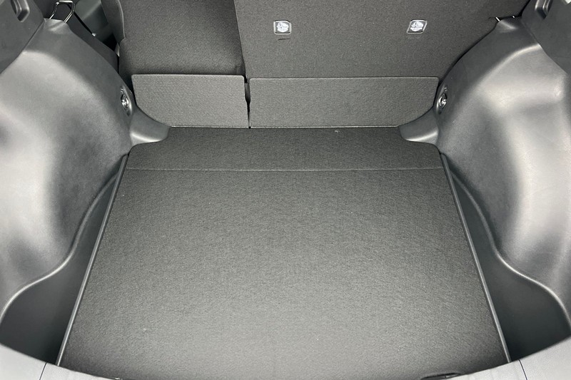 Toyota Corolla Cross Vehicle Full-screen Gallery Image 13