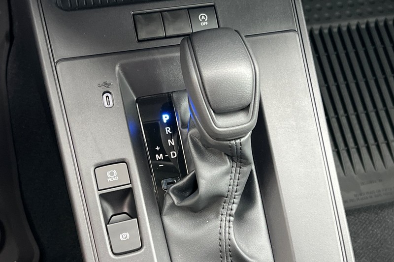 Toyota Corolla Cross Vehicle Full-screen Gallery Image 19