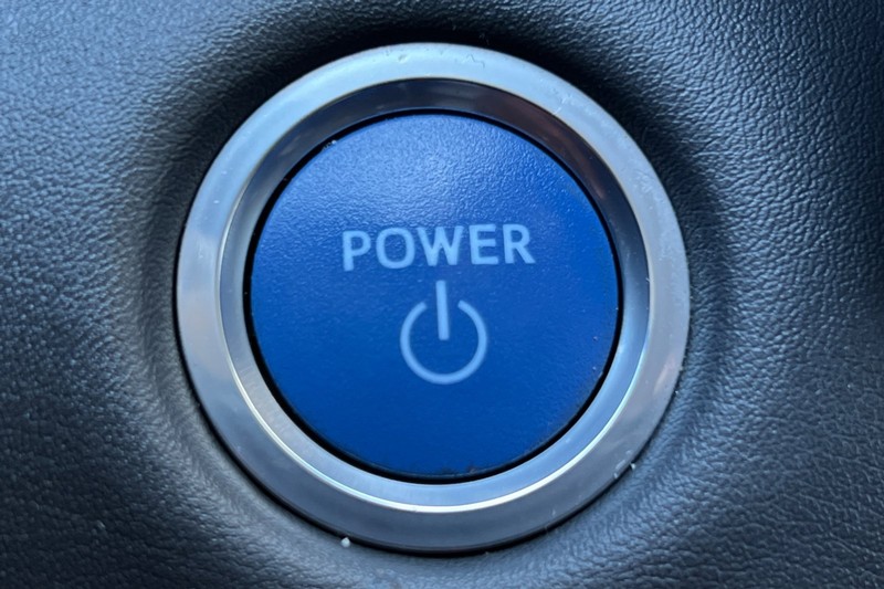 Toyota Highlander Hybrid Vehicle Full-screen Gallery Image 23