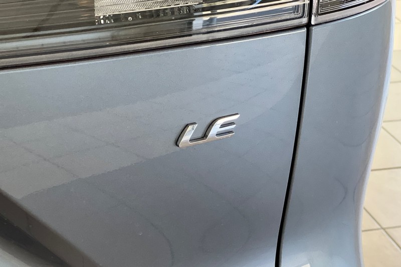 Toyota Corolla Cross Vehicle Full-screen Gallery Image 07