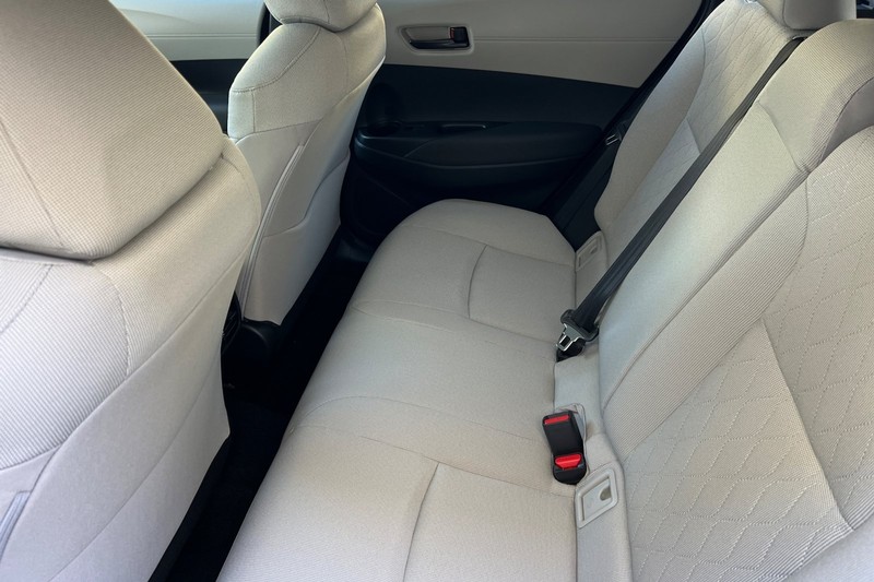 Toyota Corolla Cross Vehicle Full-screen Gallery Image 10