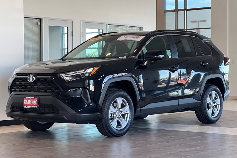 Toyota RAV4 Vehicle Full-screen Gallery Image 08