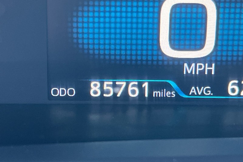 Toyota Prius Prime Vehicle Full-screen Gallery Image 26