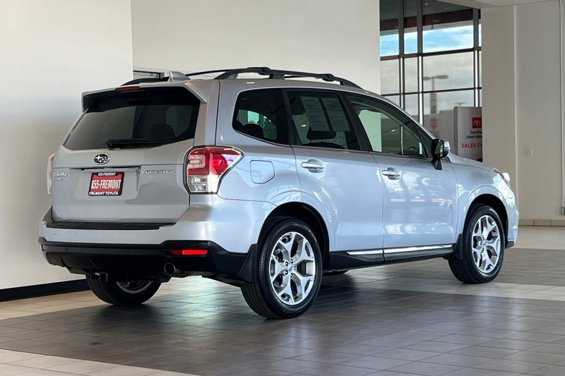 Subaru Forester Vehicle Full-screen Gallery Image 04