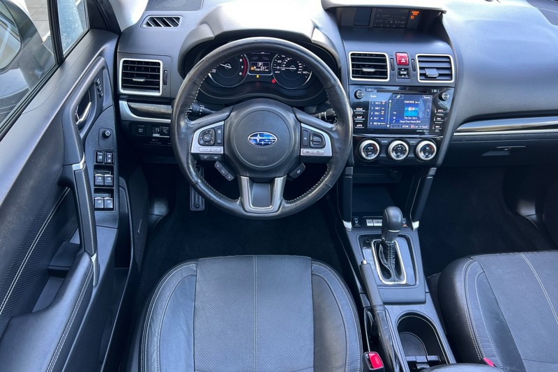 Subaru Forester Vehicle Full-screen Gallery Image 14