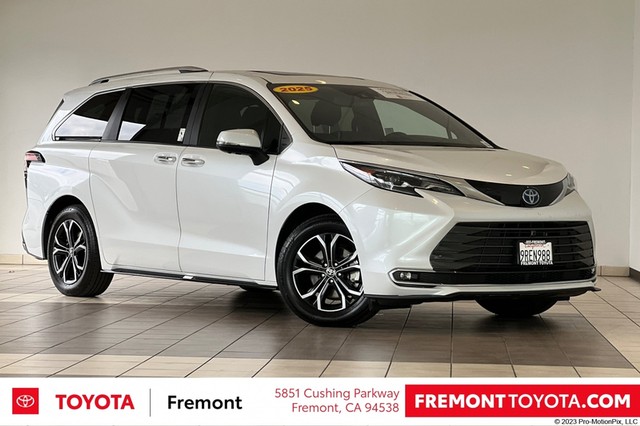 more details - toyota sienna