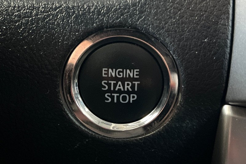 Toyota 4Runner Vehicle Full-screen Gallery Image 22