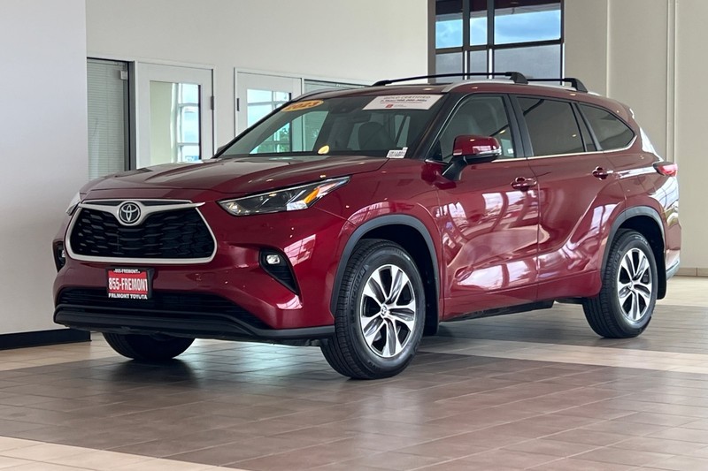 Toyota Highlander Vehicle Full-screen Gallery Image 08