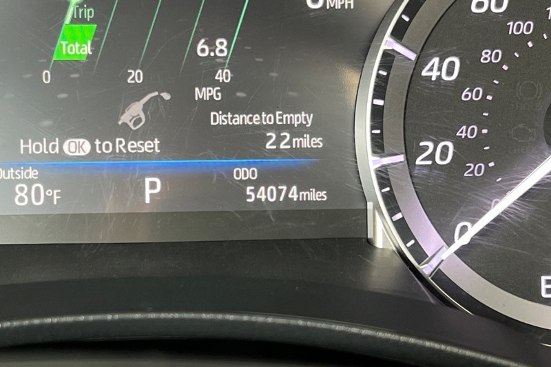 Toyota Highlander Vehicle Full-screen Gallery Image 25