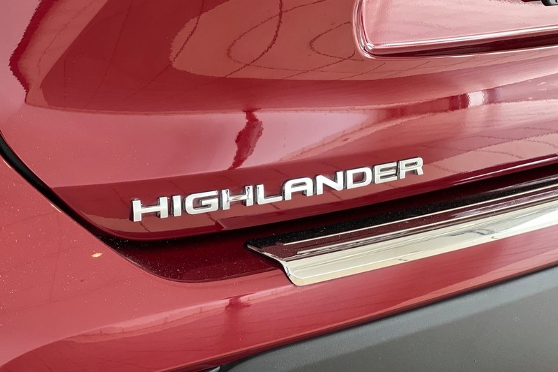 Toyota Highlander Vehicle Full-screen Gallery Image 27