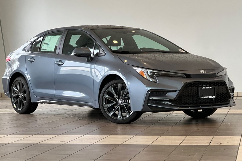 Toyota Corolla Vehicle Full-screen Gallery Image 02