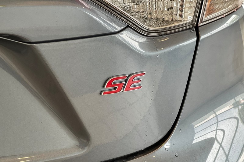 Toyota Corolla Vehicle Full-screen Gallery Image 07