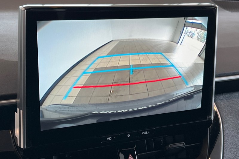 Toyota Corolla Vehicle Full-screen Gallery Image 16