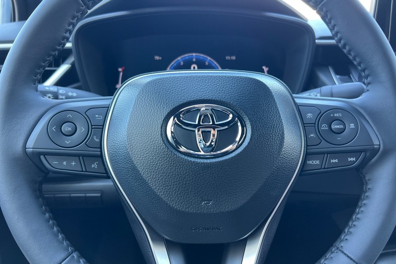 Toyota Corolla Vehicle Full-screen Gallery Image 20