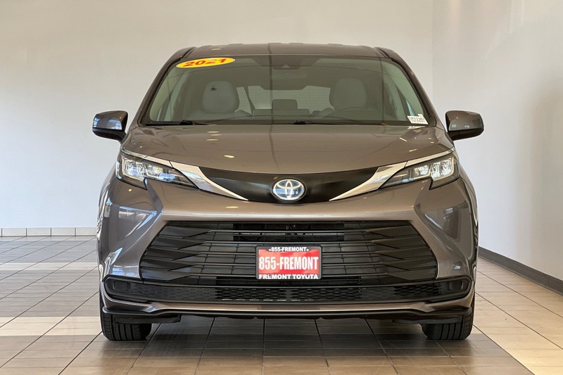 Toyota Sienna Vehicle Full-screen Gallery Image 09