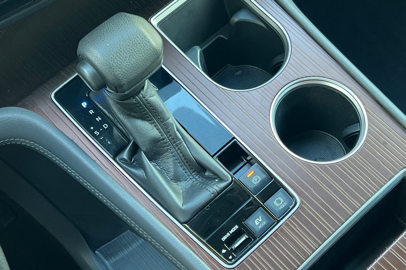 Toyota Sienna Vehicle Full-screen Gallery Image 22