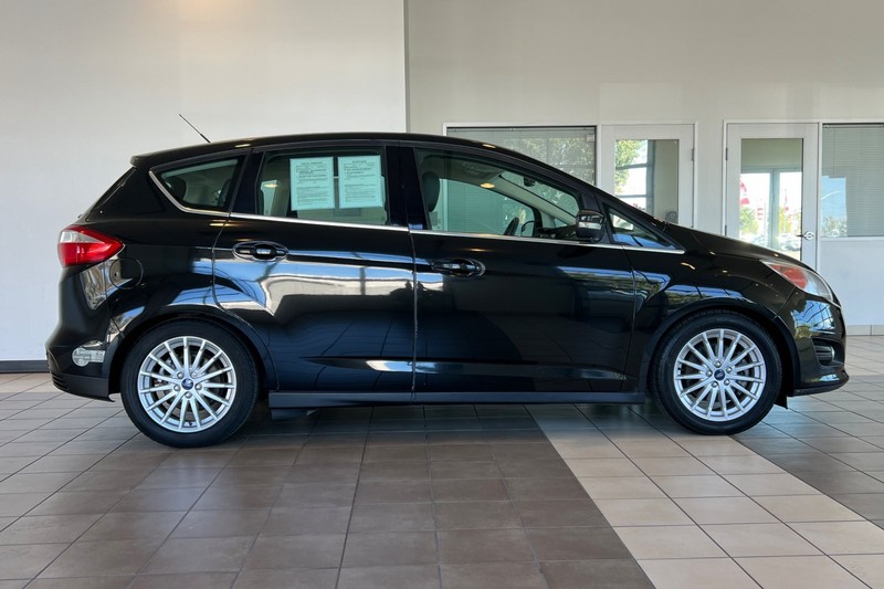 Ford C-Max Energi Vehicle Full-screen Gallery Image 03