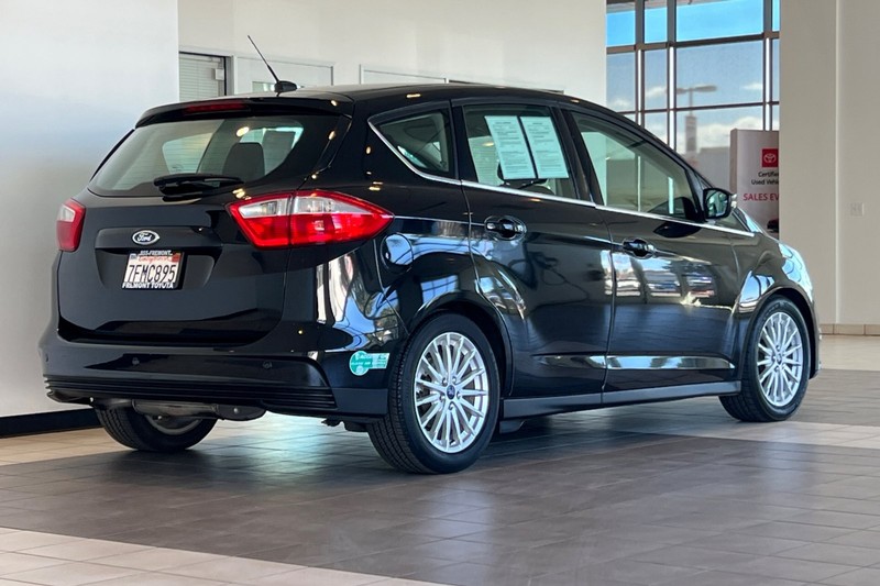Ford C-Max Energi Vehicle Full-screen Gallery Image 04