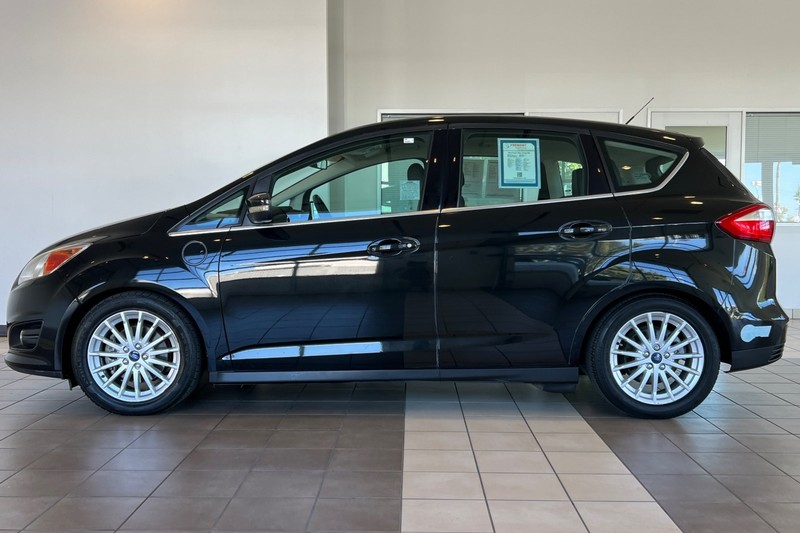 Ford C-Max Energi Vehicle Full-screen Gallery Image 07