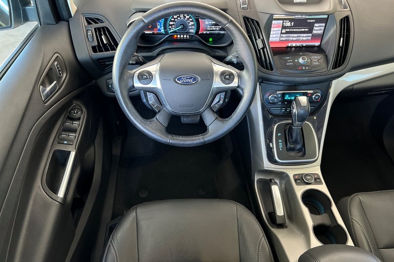 Ford C-Max Energi Vehicle Full-screen Gallery Image 14