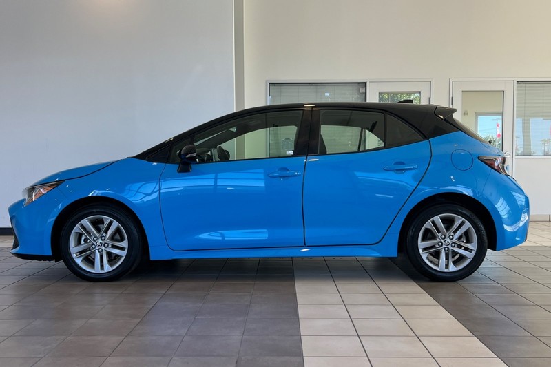 Toyota Corolla Vehicle Full-screen Gallery Image 07