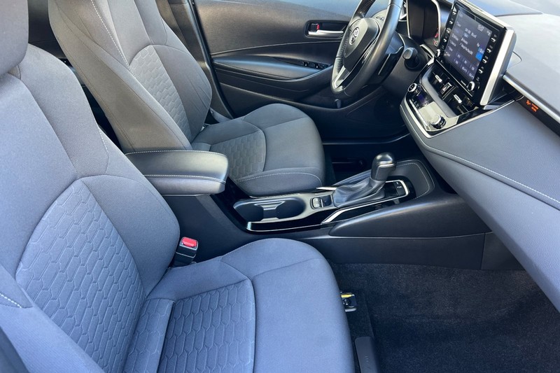 Toyota Corolla Vehicle Full-screen Gallery Image 16