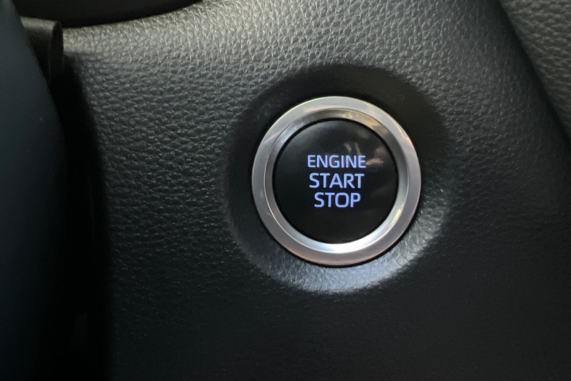 Toyota Corolla Vehicle Full-screen Gallery Image 22