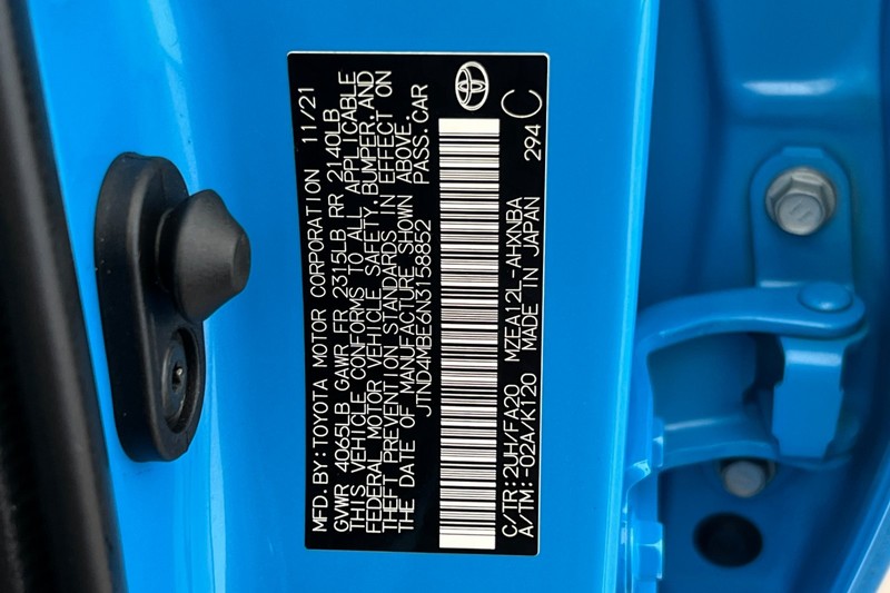 Toyota Corolla Vehicle Full-screen Gallery Image 29