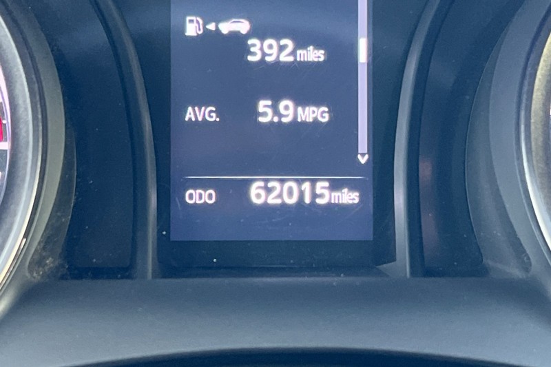 Toyota Camry Vehicle Full-screen Gallery Image 23