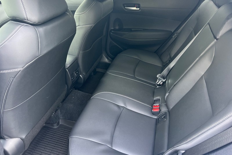 Toyota Corolla Cross Vehicle Full-screen Gallery Image 10