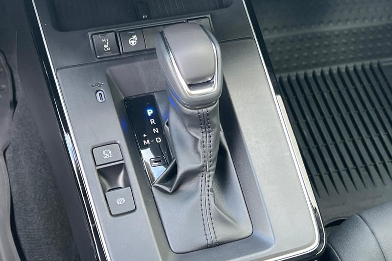 Toyota Corolla Cross Vehicle Full-screen Gallery Image 18