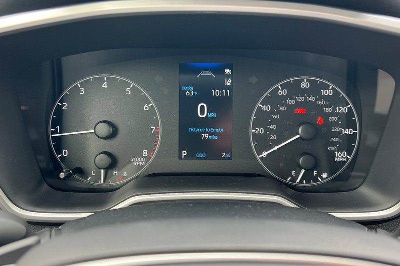 Toyota Corolla Hatchback Vehicle Full-screen Gallery Image 22