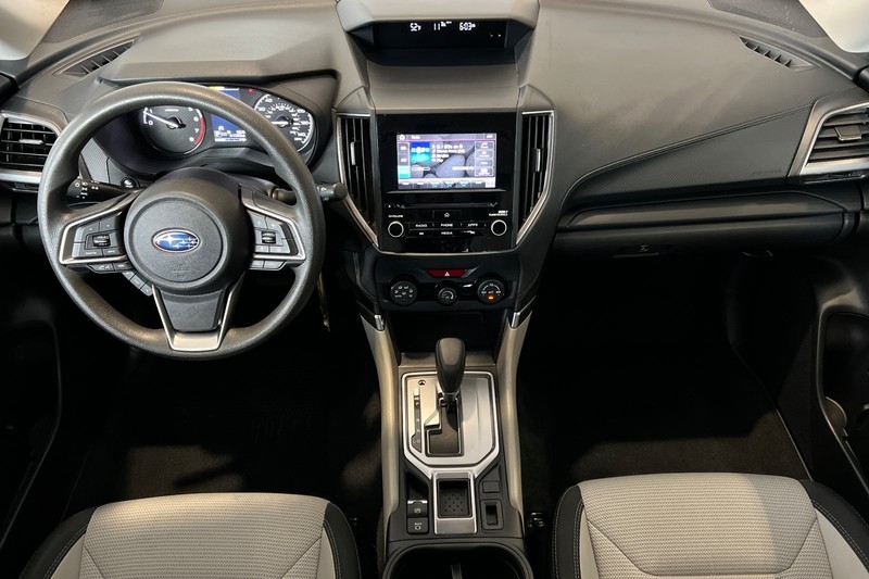 Subaru Forester Vehicle Full-screen Gallery Image 13